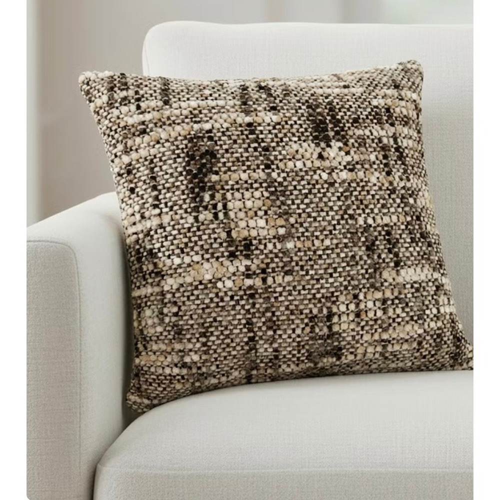 Studiochic Home Pillow Covers Lot of 2 4 Pcs total 20x20 Multicolor Textured